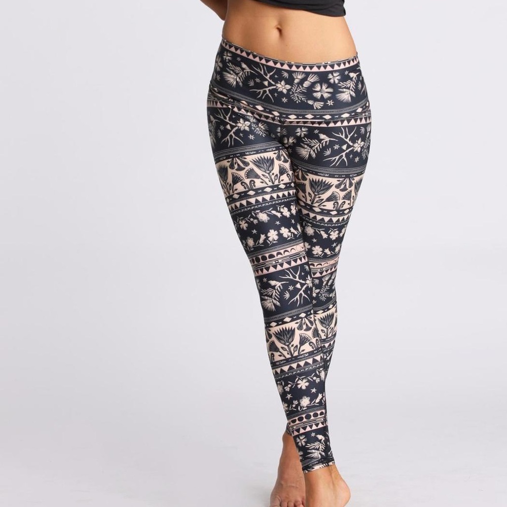 Teeki moonflower leggings